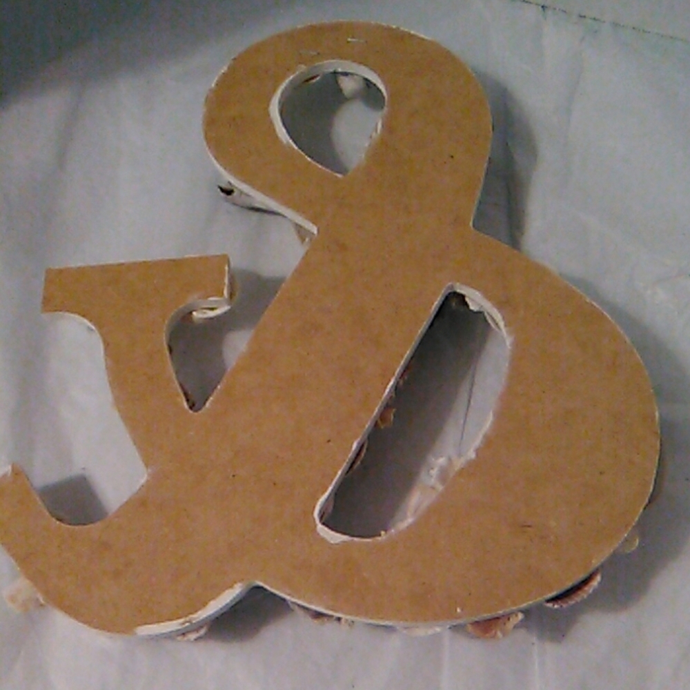 Shell covered & sign - Picture 6 of 6